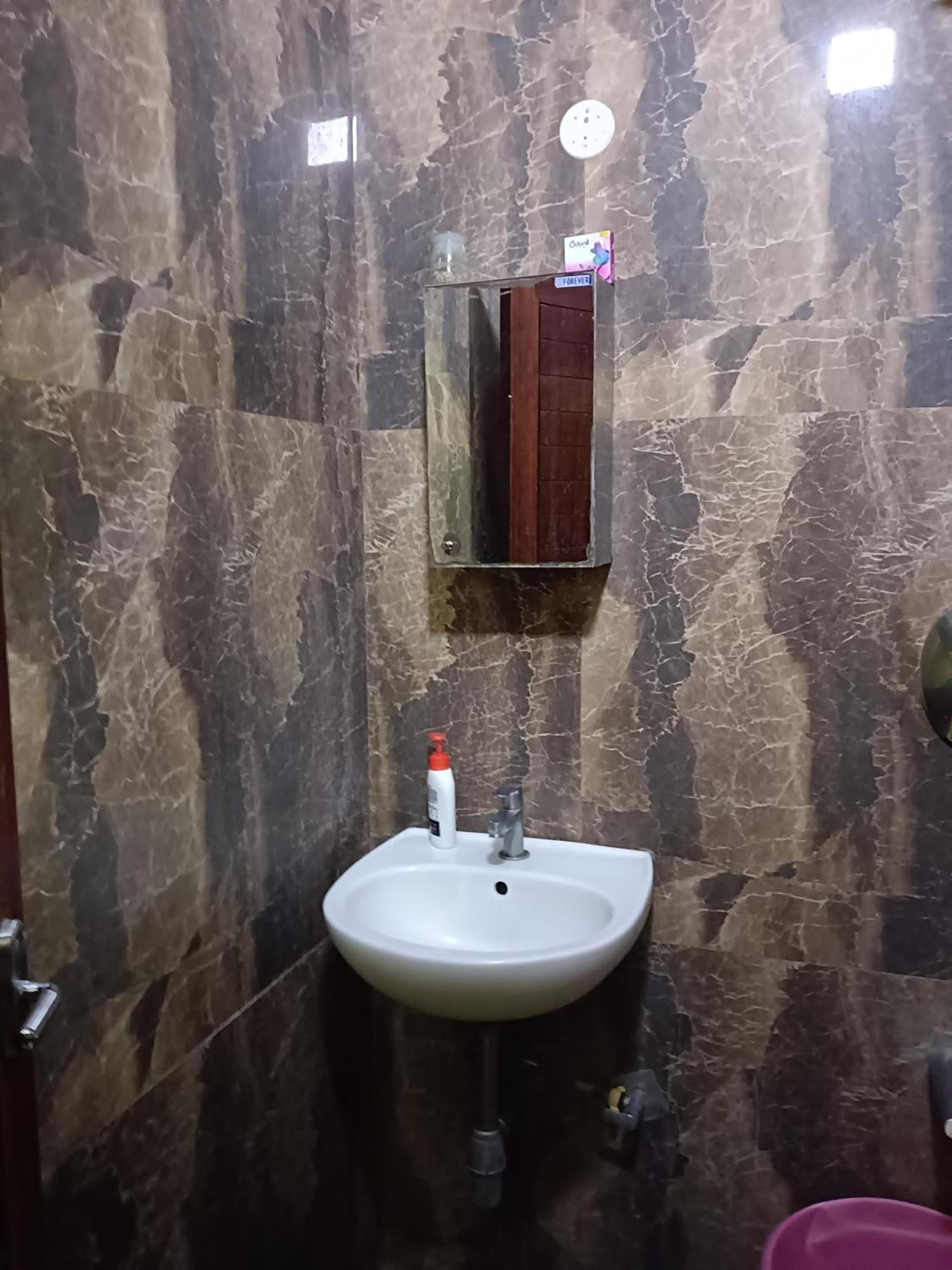 Iris Comfort Inn Madras Buitenkant foto