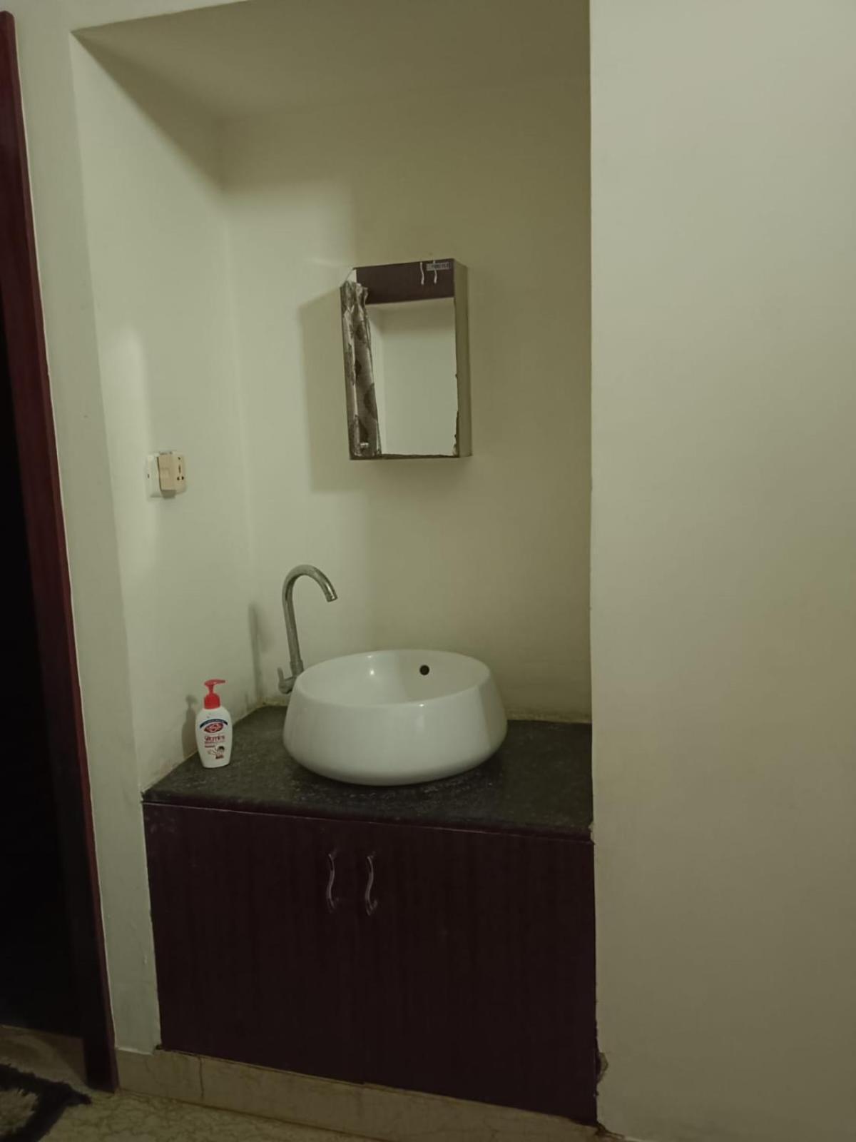 Iris Comfort Inn Madras Buitenkant foto