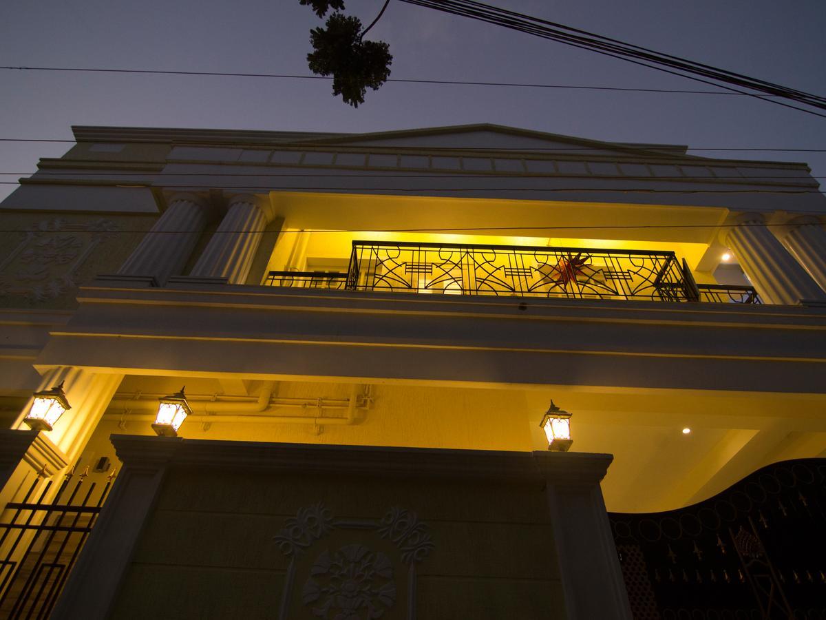Iris Comfort Inn Madras Buitenkant foto